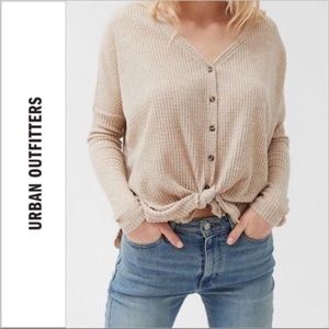 UO JOJO OVERSIZED THERMAL